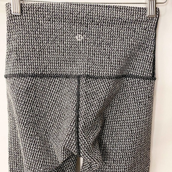 Lululemon Wunder Under High Times Pant Legging Teeny Tooth White Black size 4 - Picture 8 of 16